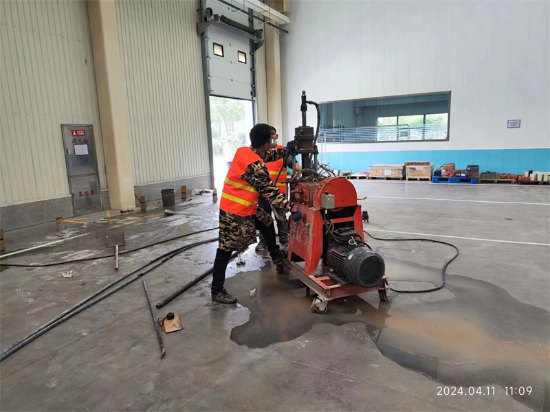 望城厂房地面下沉塌陷注浆加固施工